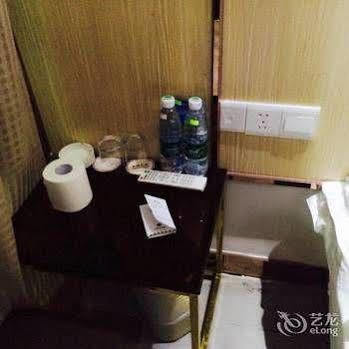 Kapok Hotel Zhuhai Buitenkant foto